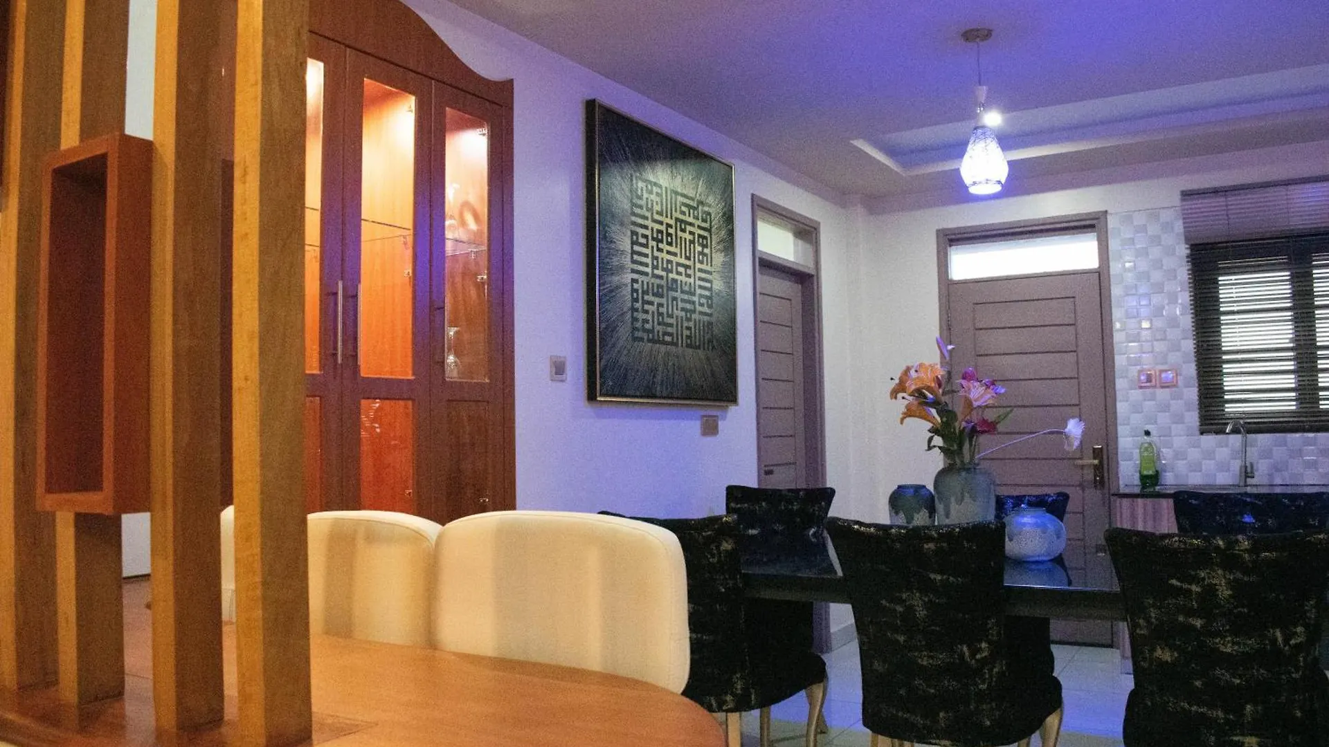 Bella'S Luxurious Condo كامبالا شقة